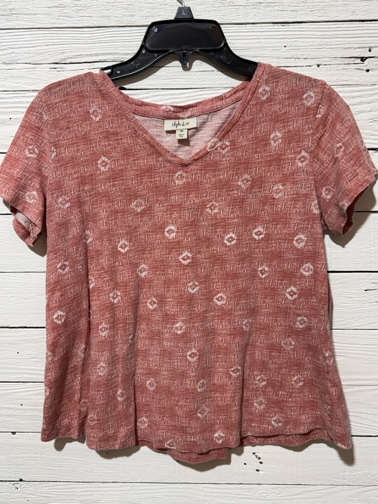 Style & Co. Tops - Style & Co. Short Sleeve V-Neck Tee in Dusty Rose with White Motif